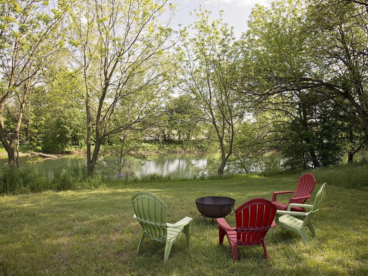River Bluff Farm Bed And Breakfast Quicksburg Exterior photo